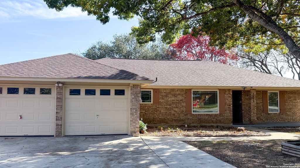 1445 Devin, New Braunfels, TX 78130