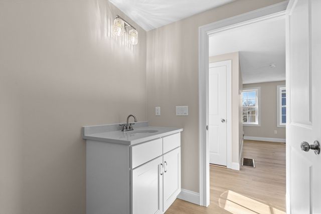 1234-4 State Rd 4, Plymouth, MA 02360