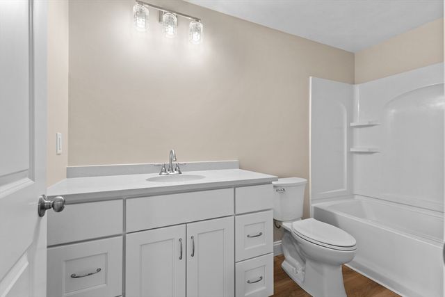 1234-4 State Rd 4, Plymouth, MA 02360