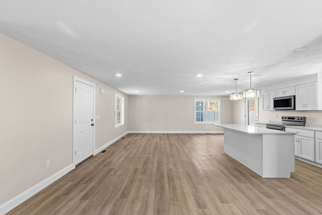 1234-4 State Rd 4, Plymouth, MA 02360