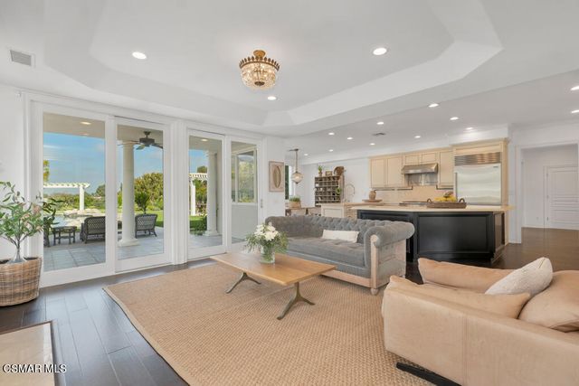 1917 Brittany Park Road, Camarillo, CA 93012