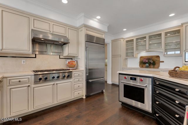 1917 Brittany Park Road, Camarillo, CA 93012