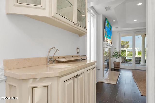 1917 Brittany Park Road, Camarillo, CA 93012