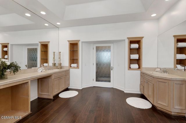 1917 Brittany Park Road, Camarillo, CA 93012