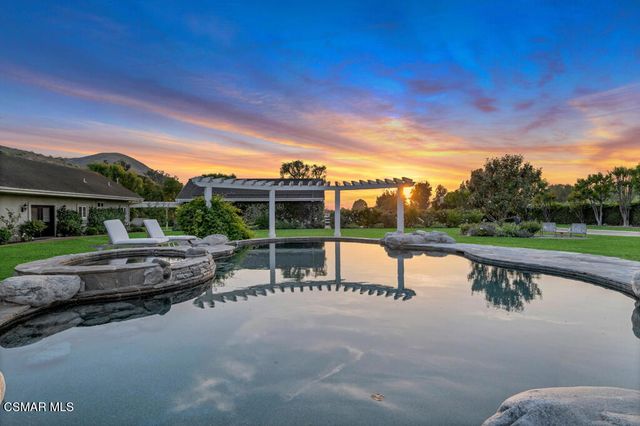1917 Brittany Park Road, Camarillo, CA 93012