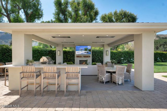 1917 Brittany Park Road, Camarillo, CA 93012