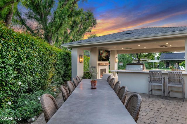 1917 Brittany Park Road, Camarillo, CA 93012