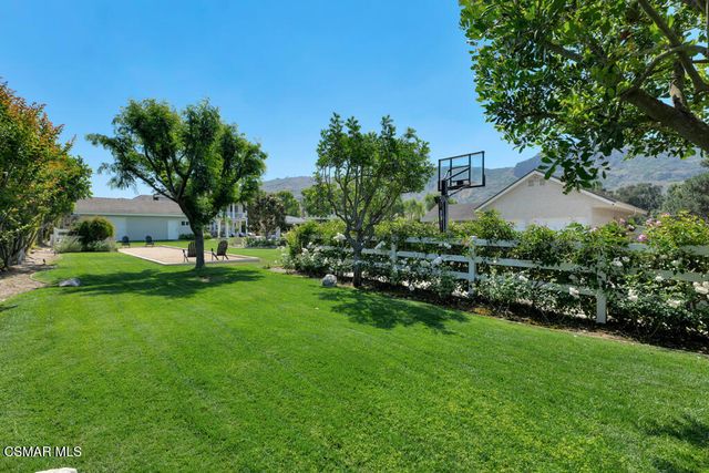 1917 Brittany Park Road, Camarillo, CA 93012