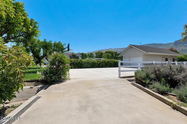 1917 Brittany Park Road, Camarillo, CA 93012