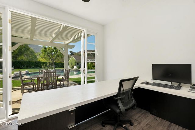 1917 Brittany Park Road, Camarillo, CA 93012
