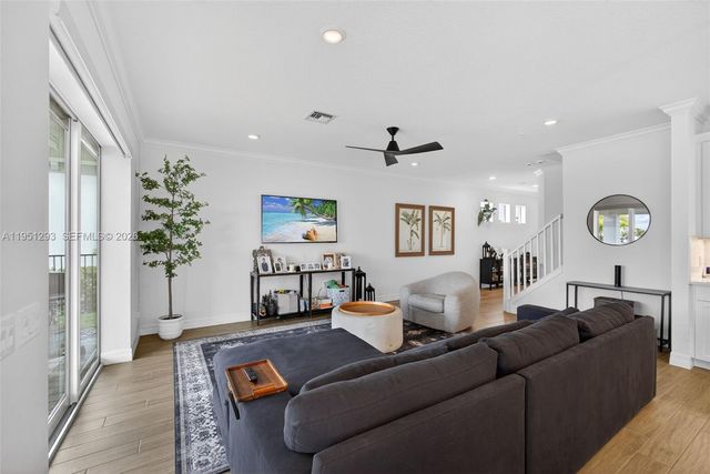 10752 Northbrook Cir, Palm Beach Gardens, FL 33412