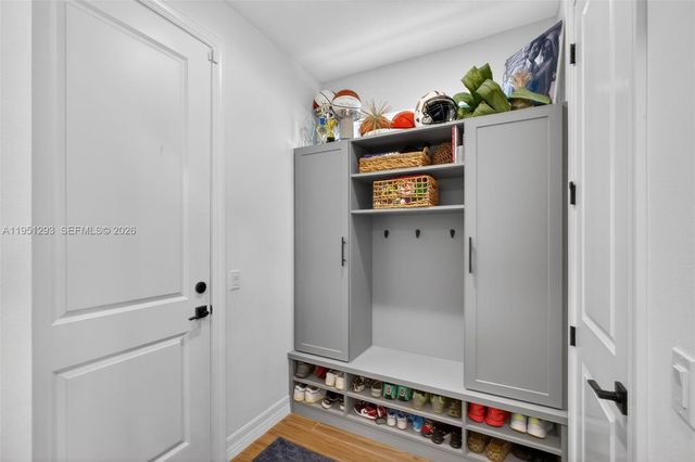 10752 Northbrook Cir, Palm Beach Gardens, FL 33412