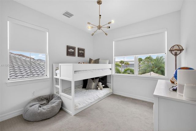 10752 Northbrook Cir, Palm Beach Gardens, FL 33412