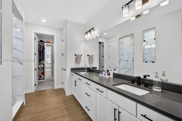 10752 Northbrook Cir, Palm Beach Gardens, FL 33412