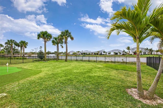 10752 Northbrook Cir, Palm Beach Gardens, FL 33412