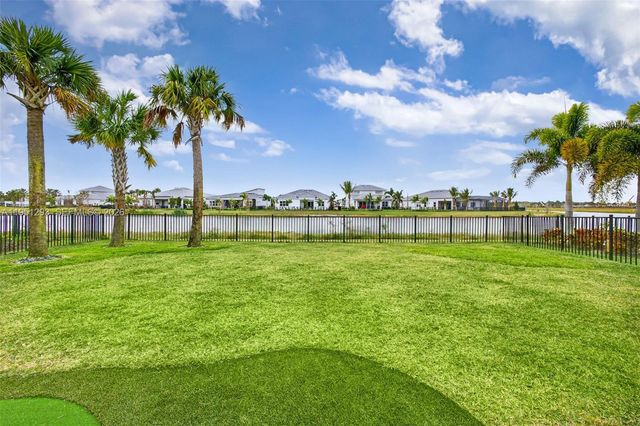 10752 Northbrook Cir, Palm Beach Gardens, FL 33412