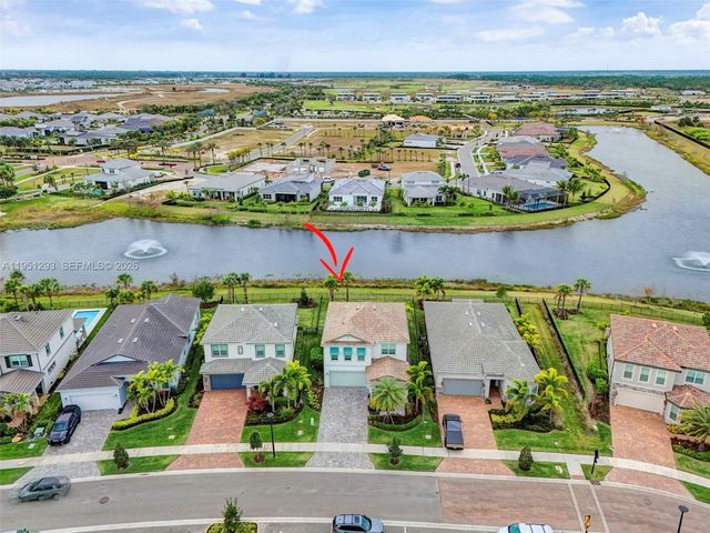 10752 Northbrook Cir, Palm Beach Gardens, FL 33412