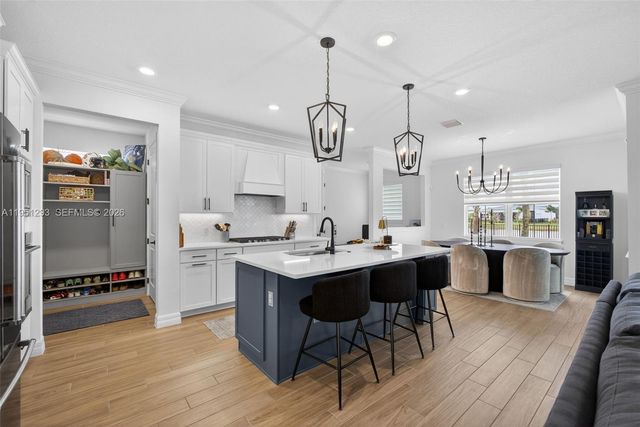 10752 Northbrook Cir, Palm Beach Gardens, FL 33412