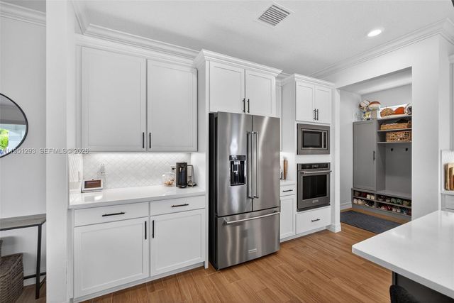 10752 Northbrook Cir, Palm Beach Gardens, FL 33412