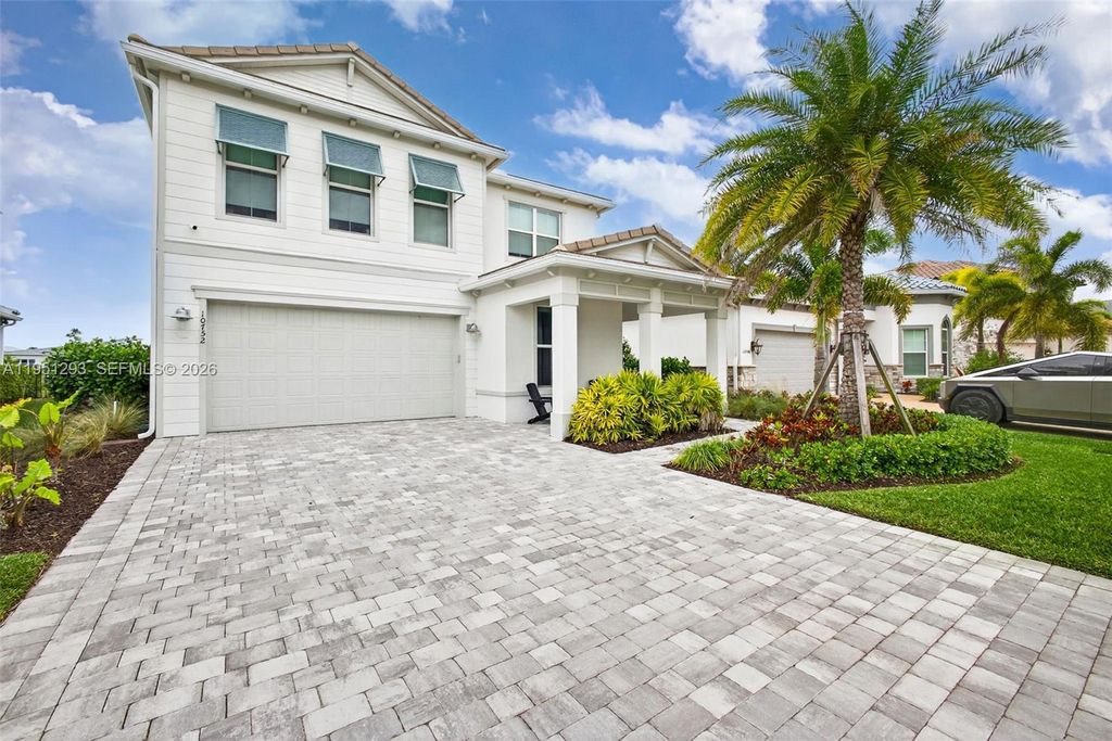 10752 Northbrook Cir, Palm Beach Gardens, FL 33412