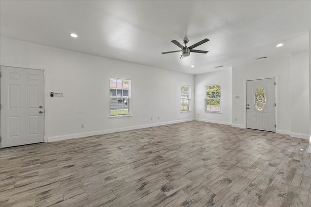 3045 Barling Street, Greenville, TX 75401