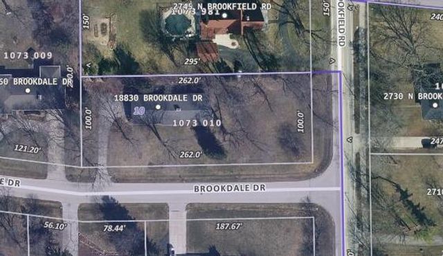18830 Brookdale DRIVE, Brookfield, WI 53045