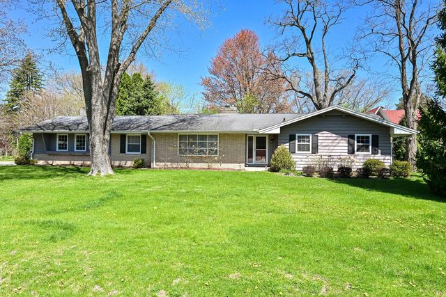 18830 Brookdale DRIVE, Brookfield, WI 53045