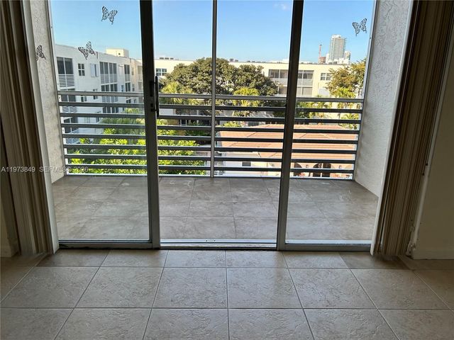 1541 S Ocean Blvd 415, Lauderdale By The Sea, FL 33062