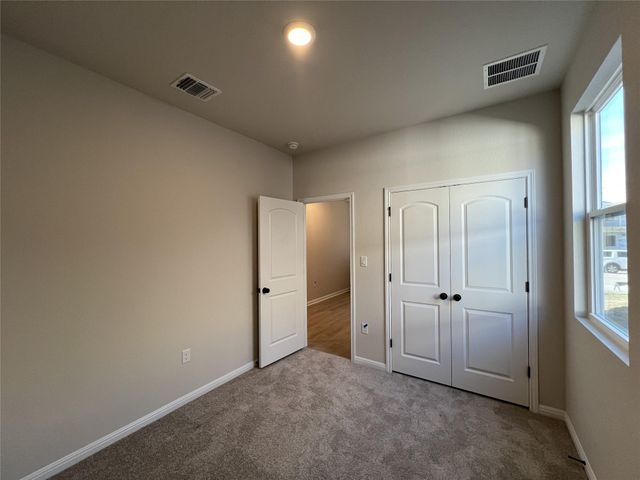 317 Willow Heights DR, Hutto, TX 78634