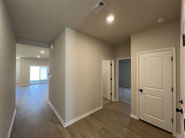 317 Willow Heights DR, Hutto, TX 78634