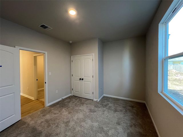 317 Willow Heights DR, Hutto, TX 78634