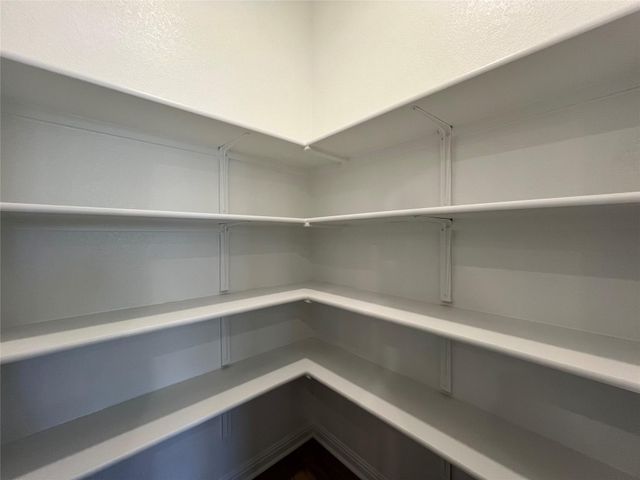 317 Willow Heights DR, Hutto, TX 78634