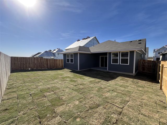 317 Willow Heights DR, Hutto, TX 78634