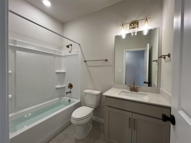 317 Willow Heights DR, Hutto, TX 78634