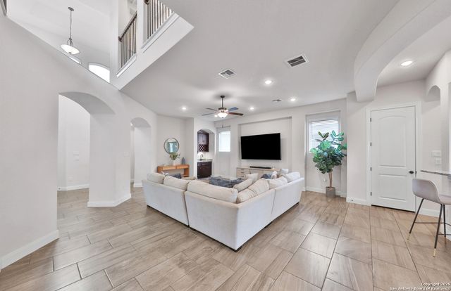 6514 Comanche Post, San Antonio, TX 78233