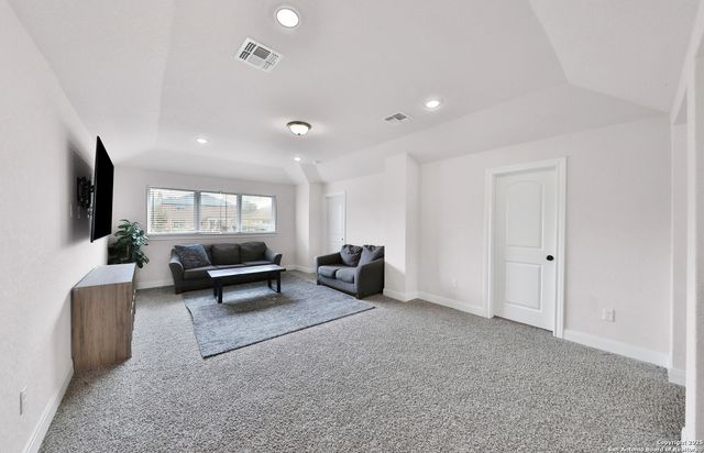 6514 Comanche Post, San Antonio, TX 78233