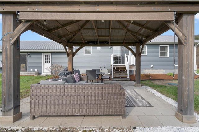 6 Cooper Road, Milton, VT 05468