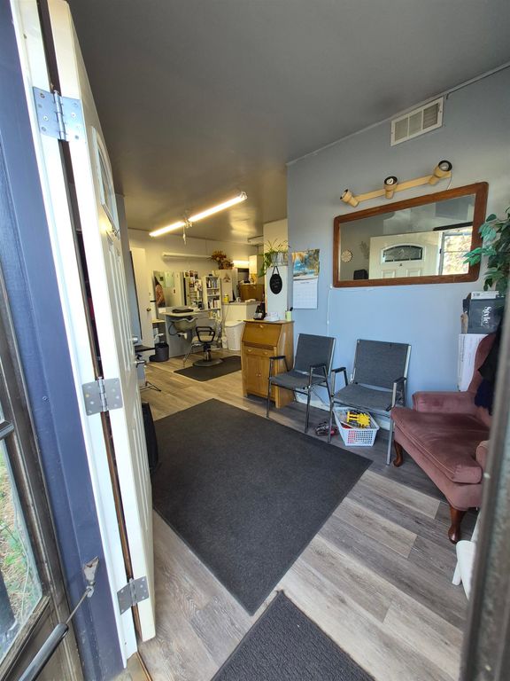 10117 S Electric St, Four Lakes, WA 99014 photo 3