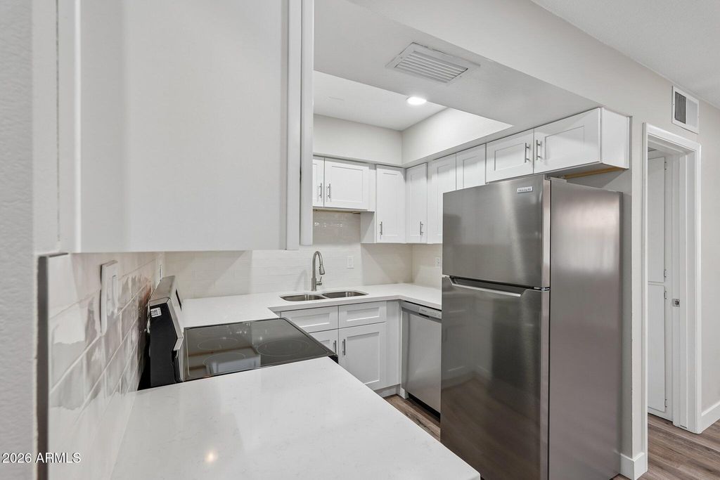 6721 E MCDOWELL Road D302, Scottsdale, AZ 85257 — photo 3