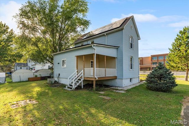 1528 N Church Street, Belleville, IL 62221