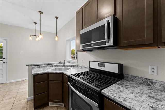 1528 N Church Street, Belleville, IL 62221