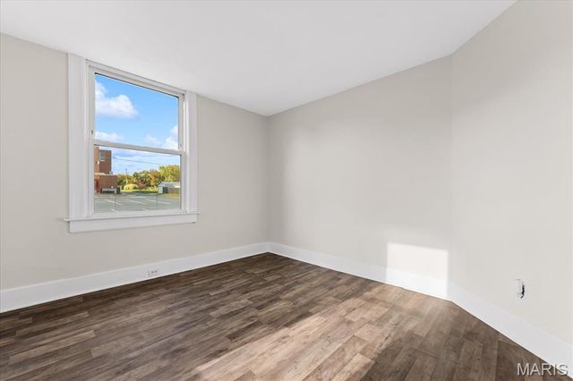 1528 N Church Street, Belleville, IL 62221