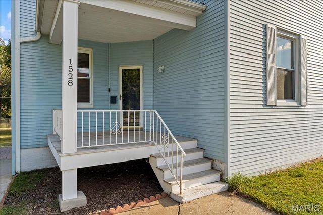1528 N Church Street, Belleville, IL 62221