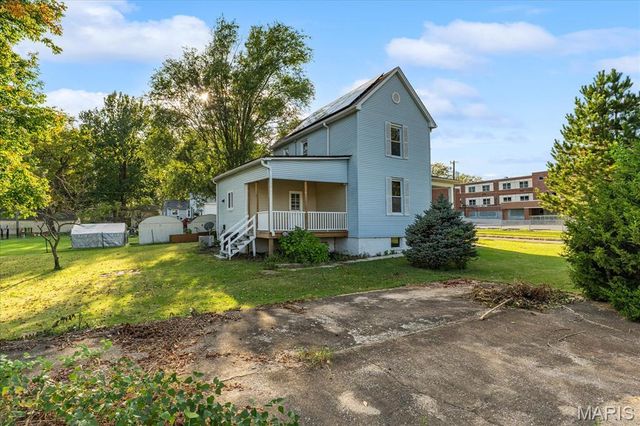 1528 N Church Street, Belleville, IL 62221