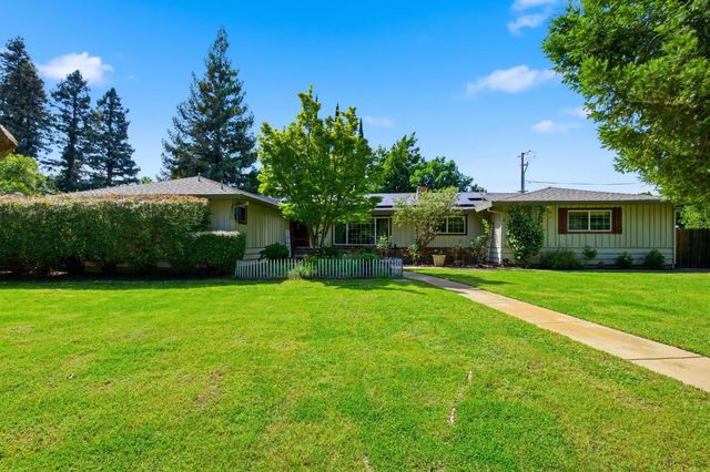 1340 Honor Oak Ln, Yuba City, CA 95993