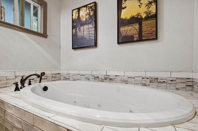 1340 Honor Oak Ln, Yuba City, CA 95993