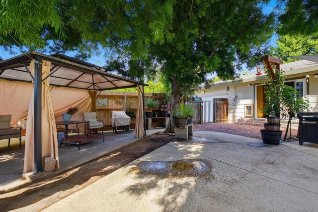 1340 Honor Oak Ln, Yuba City, CA 95993