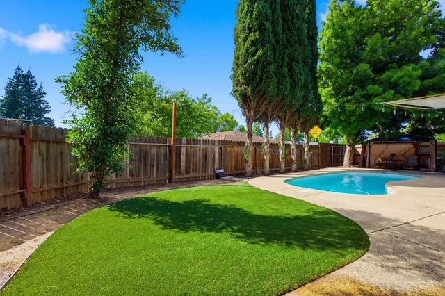 1340 Honor Oak Ln, Yuba City, CA 95993