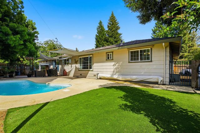 1340 Honor Oak Ln, Yuba City, CA 95993