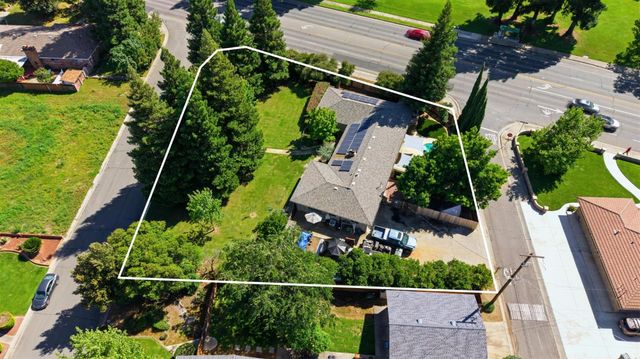 1340 Honor Oak Ln, Yuba City, CA 95993